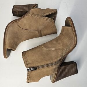 Vince Camuto Kicetta Open Toe Ankle Boot Peep Toe Suede Booties Taupe Size 8